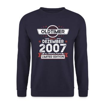 16. Geburtstag Oldtimer Dezember Jahrgang 2007 - Unisex Pullover - Navy - Vorne - Alina (178cm) & Michal (187cm)