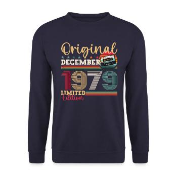 44e anniversaire Cassette décembre Vintage 1979 - Sweat-shirt Unisexe - marine - Devant - Alina (178cm) & Michal (187cm)
