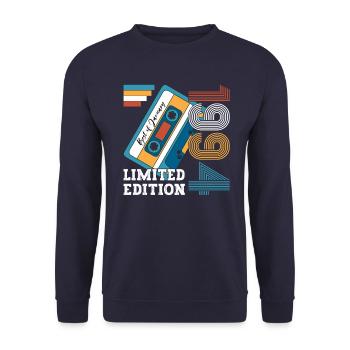 30e anniversaire Cassette janvier Vintage 1994 - Sweat-shirt Unisexe - marine - Devant - Alina (178cm) & Michal (187cm)