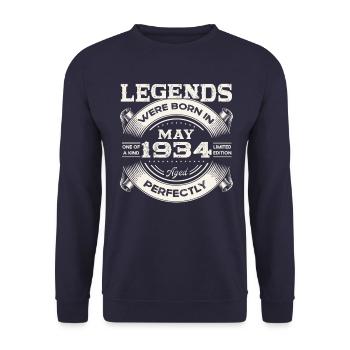 Mai 1934 Millésime 1934 Anniversaire 1934 Légende 34 - Sweat-shirt Unisexe - marine - Devant - Alina (178cm) & Michal (187cm)