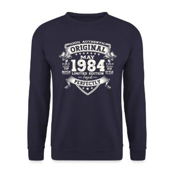 Geburtstag 1984 Mai 1984 Jahrgang 1984 Legende 84 - Unisex Pullover - Navy - Vorne - Alina (178cm) & Michal (187cm)