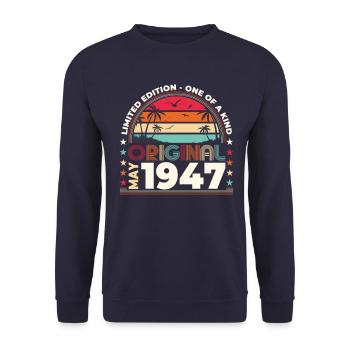 Mai 1947 Jahrgang 1947 Geburtstag 1947 Legende 77 - Unisex Pullover - Navy - Vorne - Alina (178cm) & Michal (187cm)