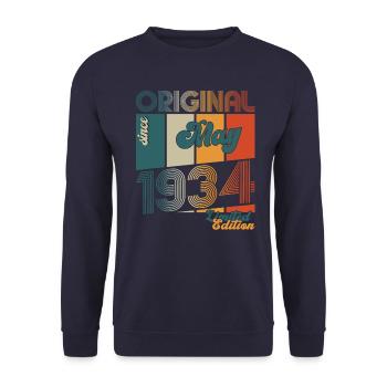Original May 1934 Vintage 1934 Birthday 1934 - Unisex Sweatshirt - navy - Front - Alina (178cm) & Michal (187cm)