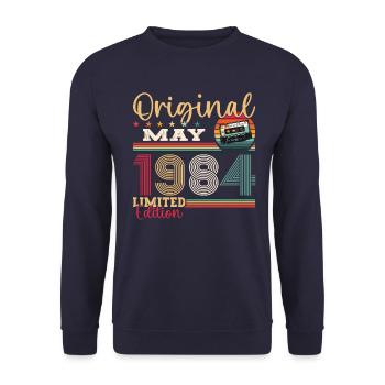 Original May 1984 Vintage 1984 Birthday 1984 - Unisex Sweatshirt - navy - Front - Alina (178cm) & Michal (187cm)