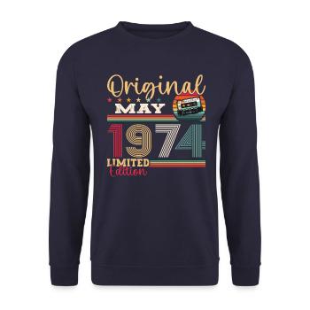 Original Mai 1974 Millésime 1974 Anniversaire 1974 - Sweat-shirt Unisexe - marine - Devant - Alina (178cm) & Michal (187cm)