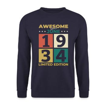 Original June 1934 Vintage 1934 Birthday 1934 - Unisex Sweatshirt - navy - Front - Alina (178cm) & Michal (187cm)