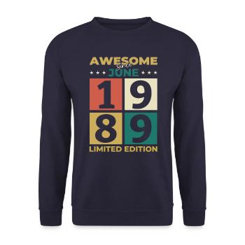 Original June 1989 Vintage 1989 Birthday 1989 - Unisex Sweatshirt - navy - Front - Alina (178cm) & Michal (187cm)