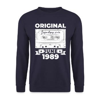 Cassette June 1989 Vintage 1989 Birthday 1989 - Unisex Sweatshirt - navy - Front - Alina (178cm) & Michal (187cm)