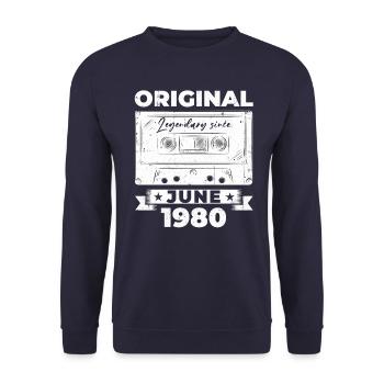 Cassette June 1980 Vintage 1980's Birthday 1980 - Unisex Sweatshirt - navy - Front - Alina (178cm) & Michal (187cm)