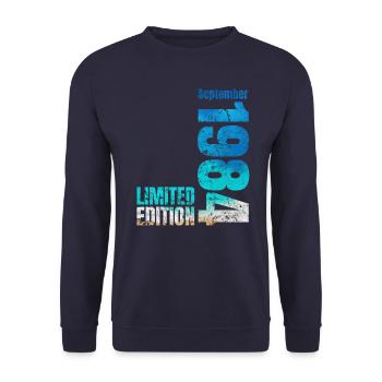 40th birthday September 1984 Born 1984 - Unisex Sweatshirt - navy - Front - Alina (178cm) & Michal (187cm)