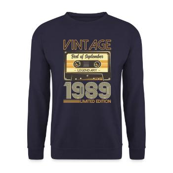 35ème Anniversaire Légende Septembre 1989 Millésime 89 - Sweat-shirt Unisexe - marine - Devant - Alina (178cm) & Michal (187cm)