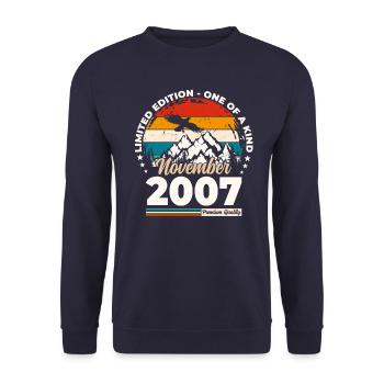 18e anniversaire Original Novembre 2007 Volume 07 - Sweat-shirt Unisexe - marine - Devant - Alina (178cm) & Michal (187cm)