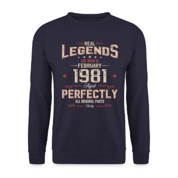44ème anniversaire cadeau mari Original février 1981 - Sweat-shirt Unisexe - marine - Devant - Alina (178cm) & Michal (187cm)