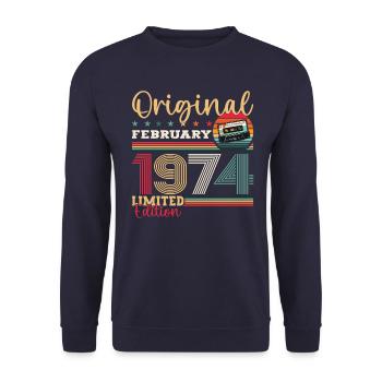 51ème anniversaire cadeau mari Original février 1974 - Sweat-shirt Unisexe - marine - Devant - Alina (178cm) & Michal (187cm)