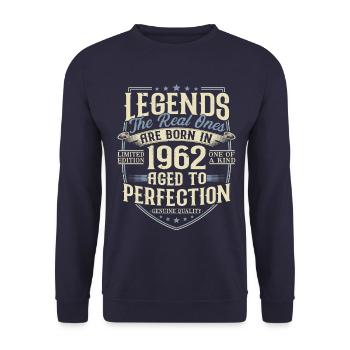 1962 Vintage Born Legends Cadeau d’anniversaire - Sweat-shirt Unisexe - marine - Devant - Alina (178cm) & Michal (187cm)