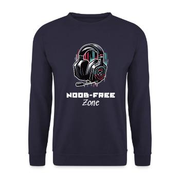 Noob Free Zone Gamer Sprüche Shirt - Unisex Pullover - Navy - Vorne - Alina (178cm) & Michal (187cm)