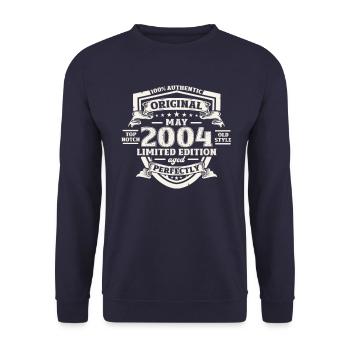 Legende Mai 2004 Jahrgang 2004 Geburtstag 2004 - Unisex Pullover - Navy - Vorne - Alina (178cm) & Michal (187cm)
