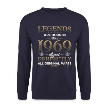Légende Juin 1969 Millésime 1969 Anniversaire 1969 - Sweat-shirt Unisexe - marine - Devant - Alina (178cm) & Michal (187cm)