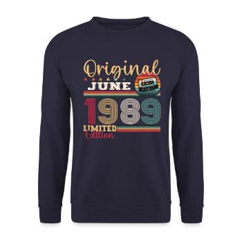 Cassette June 1989 Vintage 1989 Birthday 1989 - Unisex Sweatshirt - navy - Front - Alina (178cm) & Michal (187cm)