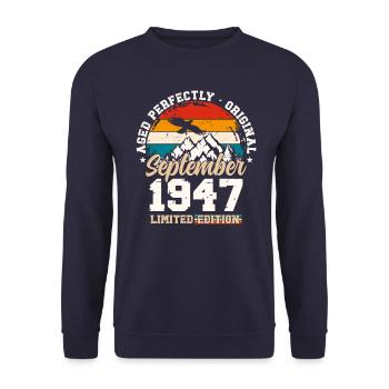 77e anniversaire Original septembre 1947 Volume 47 - Sweat-shirt Unisexe - marine - Devant - Alina (178cm) & Michal (187cm)
