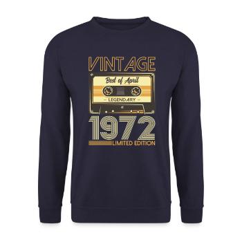 Cassette 53ème Anniversaire Légende Avril Vintage 72 - Sweat-shirt Unisexe - marine - Devant - Alina (178cm) & Michal (187cm)