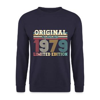 45. Geburtstag Original August 1979 Jahrgang 1979 - Unisex Pullover - Navy - Vorne - Alina (178cm) & Michal (187cm)