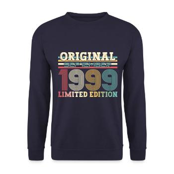 25ème Anniversaire Millésime Septembre 1999 Cru 99 - Sweat-shirt Unisexe - marine - Devant - Alina (178cm) & Michal (187cm)