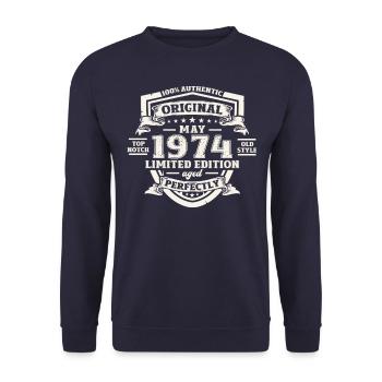 Original 1974 Vintage 1974 50th Birthday 1974 - Unisex Sweatshirt - navy - Front - Alina (178cm) & Michal (187cm)