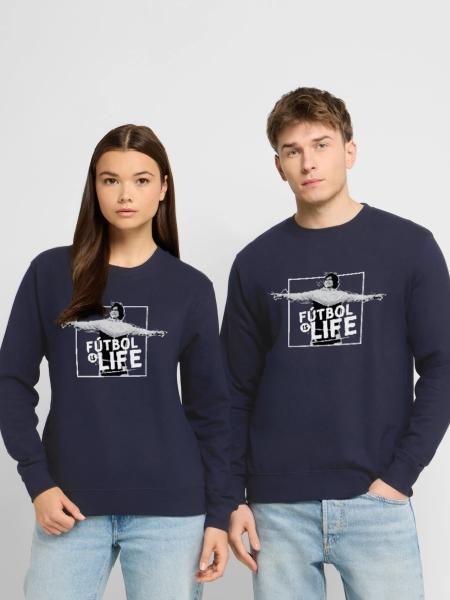 Ted Lasso Fútbol Is Life Mit Dani Rojas - Unisex Pullover - Navy - Vorne - Alina (178cm) & Michal (187cm)