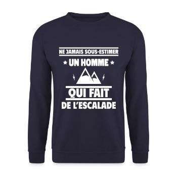 Ne sous-estimez jamais un homme qui grimpe - Sweat-shirt Unisexe - marine - Devant - Alina (178cm) & Michal (187cm)