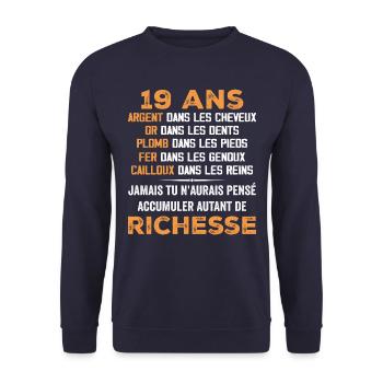 Lustiges Geburtstagsgeschenk zum 19. Geburtstag. Geschenk zum 19. Geburtstag - Unisex Pullover - Navy - Vorne - Alina (178cm) & Michal (187cm)