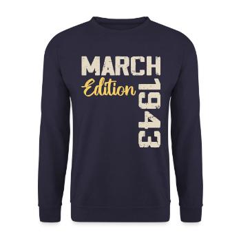 Mars 1943 Cadeau Anniversaire Mars 1943 - Sweat-shirt Unisexe - marine - Devant - Alina (178cm) & Michal (187cm)