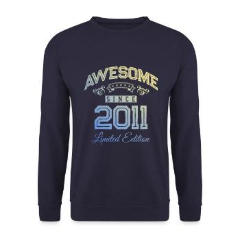 2011 awesome since - Unisex Pullover - Navy - Vorne - Alina (178cm) & Michal (187cm)