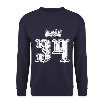 34 Zahl Krone - Unisex Pullover - Navy - Vorne - Alina (178cm) & Michal (187cm)
