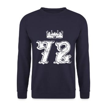 72 Zahl Krone - Unisex Pullover - Navy - Vorne - Alina (178cm) & Michal (187cm)