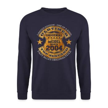 20. Geburtstag Oldtimer März Jahrgang 2004 - Unisex Pullover - Navy - Vorne - Alina (178cm) & Michal (187cm)