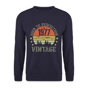 1977 Jahrgang Jahrgang Jahrgang 1977 1977 Geburtstagsgeschenk - Unisex Pullover - Navy - Vorne - Alina (178cm) & Michal (187cm)