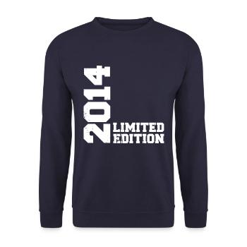 Cadeau Anniversaire Millésime 2014 Classique 2014 - Sweat-shirt Unisexe - marine - Devant - Alina (178cm) & Michal (187cm)