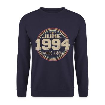Geboren im Juni 1994 Geburtstag 11994 Juni 1994 Juni - Unisex Pullover - Navy - Vorne - Alina (178cm) & Michal (187cm)