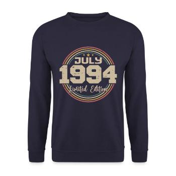 1994 Geburtstag Juli 1994 Geschenk Juli 1994 - Unisex Pullover - Navy - Vorne - Alina (178cm) & Michal (187cm)