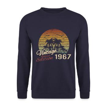Jahrgang 1967 Geburtstagsgeschenk 1967 Retro 1967 - Unisex Pullover - Navy - Vorne - Alina (178cm) & Michal (187cm)