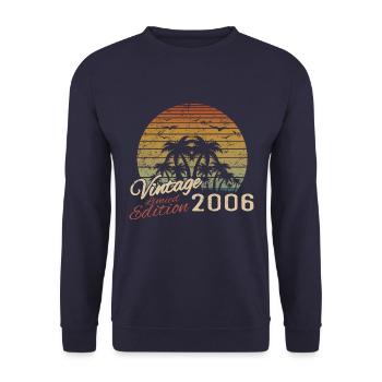 Vintage 2006 Birthday Gift 2006 Retro 2006 - Unisex Sweatshirt - navy - Front - Alina (178cm) & Michal (187cm)