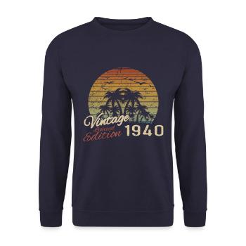 Vintage 1940's Birthday Gift 1940's Retro 1940's - Unisex Sweatshirt - navy - Front - Alina (178cm) & Michal (187cm)