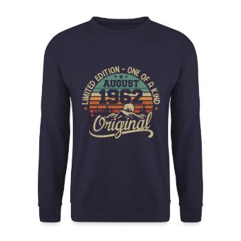 August 1962 Birthday Gift - Born August 1962 - Unisex Sweatshirt - navy - Front - Alina (178cm) & Michal (187cm)