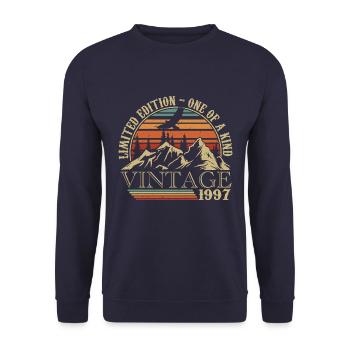 1997 Vintage Cadeau Anniversaire 1997 Retro 1997 - Sweat-shirt Unisexe - marine - Devant - Alina (178cm) & Michal (187cm)