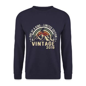 Born in 2019 Vintage 2019 Retro Birthday 2019 - Unisex Sweatshirt - navy - Front - Alina (178cm) & Michal (187cm)