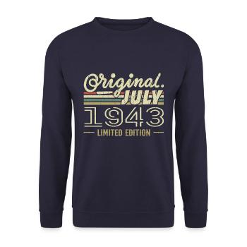 Juillet 1943 Original Cadeau Anniversaire 1943 - Sweat-shirt Unisexe - marine - Devant - Alina (178cm) & Michal (187cm)