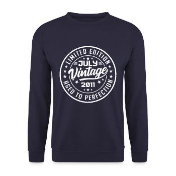 Made In July 2011 Vintage Anniversary 2011 - Unisex Sweatshirt - navy - Front - Alina (178cm) & Michal (187cm)