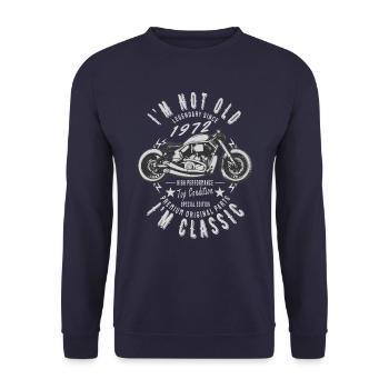 Je ne suis pas vieux, je suis classique. Legendary since 1972. - Sweat-shirt Unisexe - marine - Devant - Alina (178cm) & Michal (187cm)