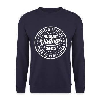 August 2002 Vintage Geburtstagsgeschenk 2002 August - Unisex Pullover - Navy - Vorne - Alina (178cm) & Michal (187cm)